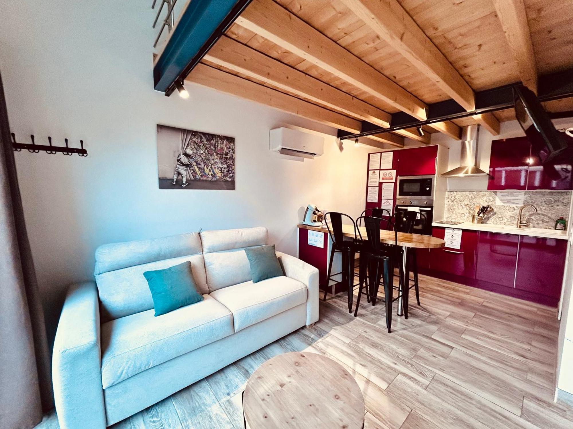 Le Clos De Tanvol - Parking Prive Gratuit- Terrasse Privee - Climatisation Viriat エクステリア 写真