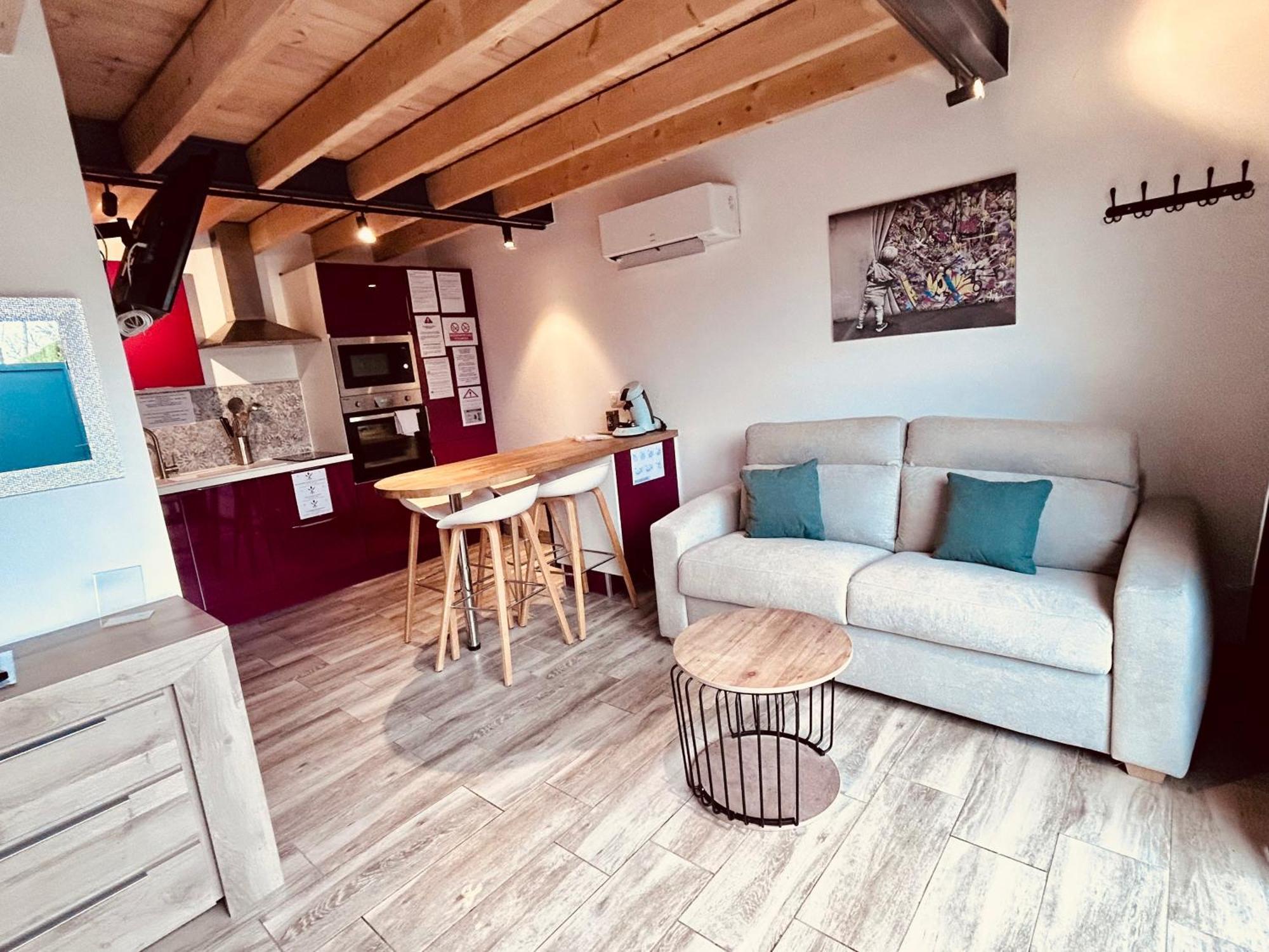 Le Clos De Tanvol - Parking Prive Gratuit- Terrasse Privee - Climatisation Viriat エクステリア 写真